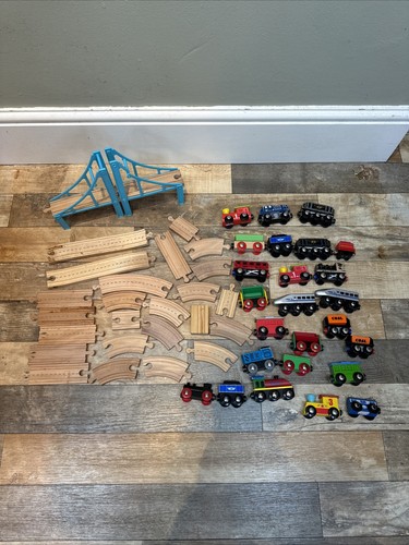 Wooden train track set job - train, lot