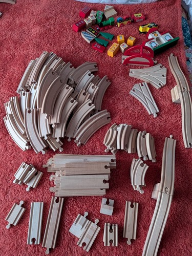 Large amount wooden train - amount,