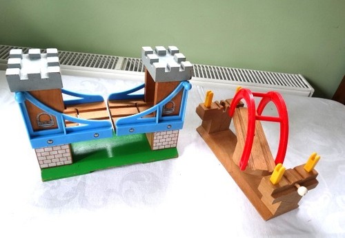 Two wooden train track lifting - train,