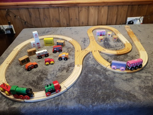 Bundle wooden train track - of,