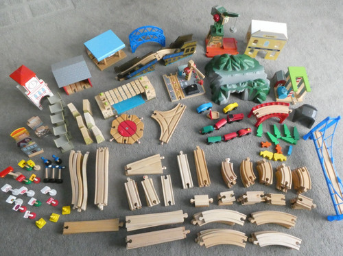 Wooden train track - track, lot
