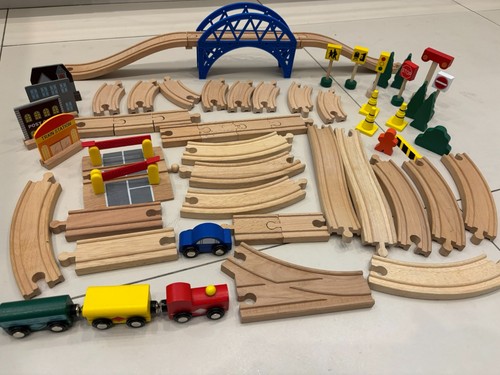 Wooden train track set - track,