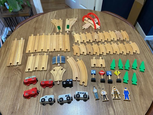 Wooden train track pieces - train,