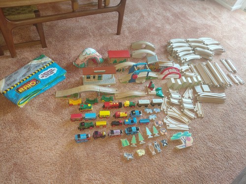 Big bundle lot wooden train - bundle,