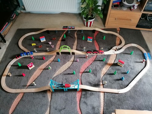 Large wooden train - wooden,