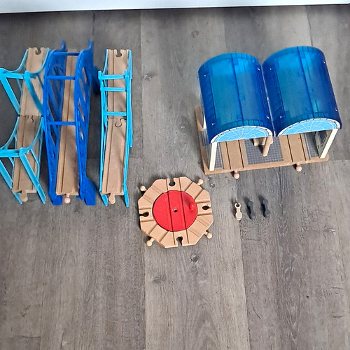 Wooden train track - track, accessories
