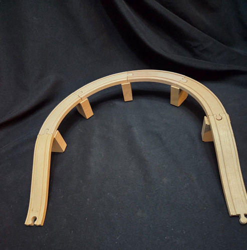 Wooden train track - ,,